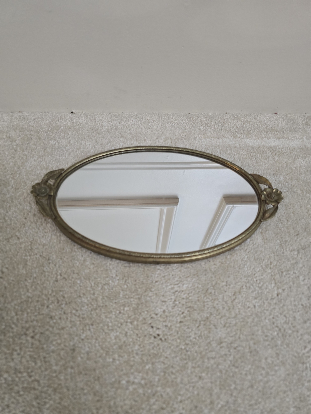 Vintage Gold Oval Wall Mirror - Decorative Floral Accents